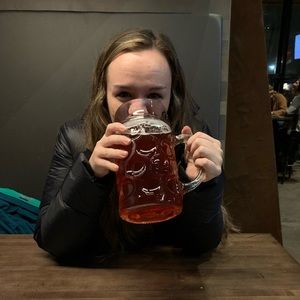 Meet your Posher, Annie